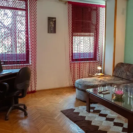 Апартаменты Fast Wifi Mirror 2 Bedroom *